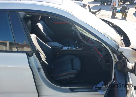 2015 BMW 328I Gran Turismo xDrive z USA, uszkodzony, nr VIN WBA3X5C5XFD561513